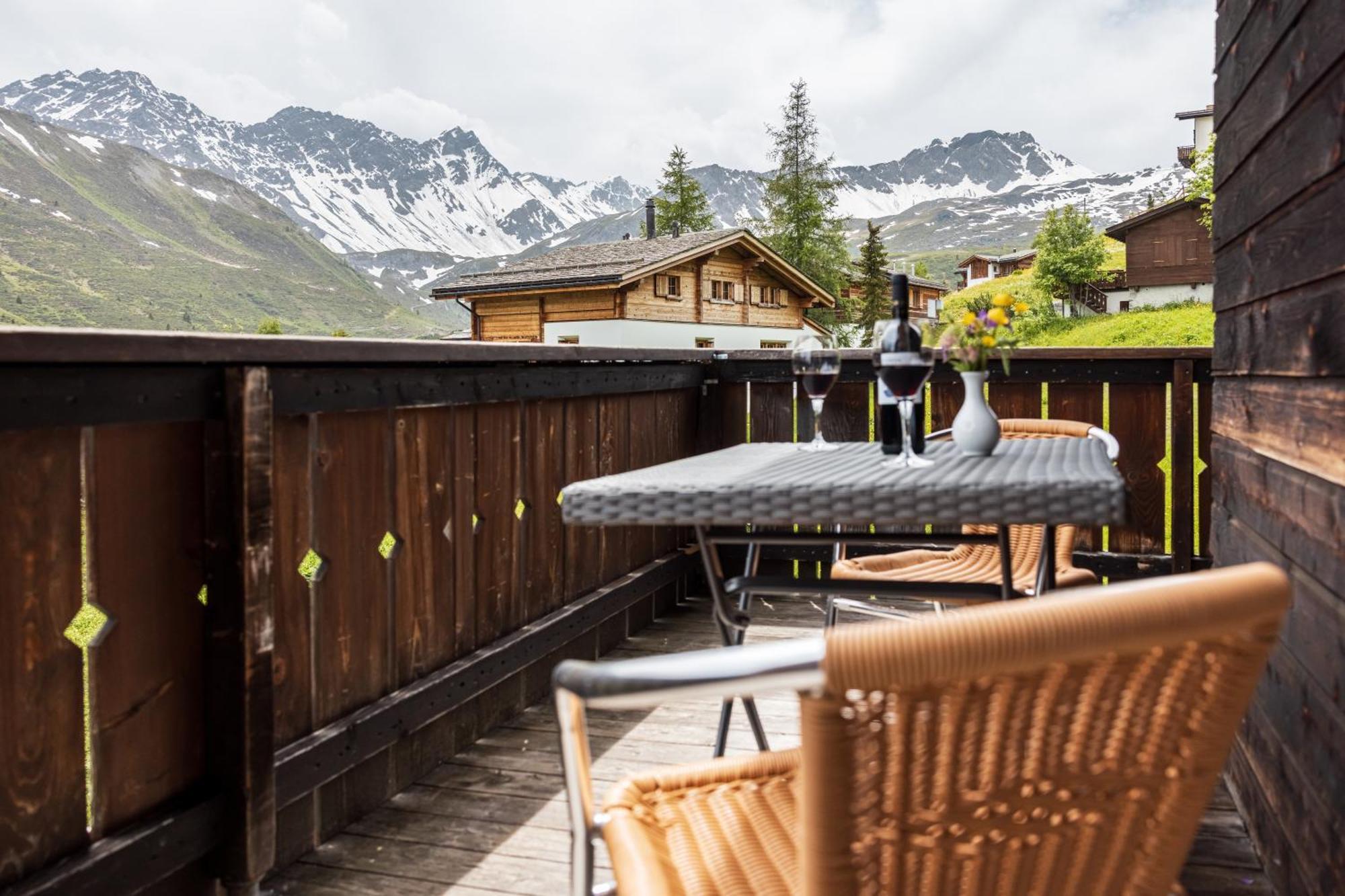 Erzhorn Hotel Arosa Exterior photo