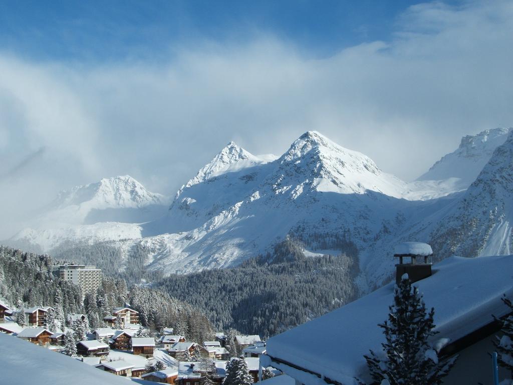 Erzhorn Hotel Arosa Exterior photo